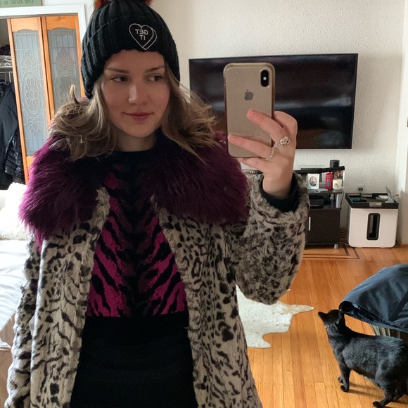 Meet your Posher, Kelly - Picture 2 of 3